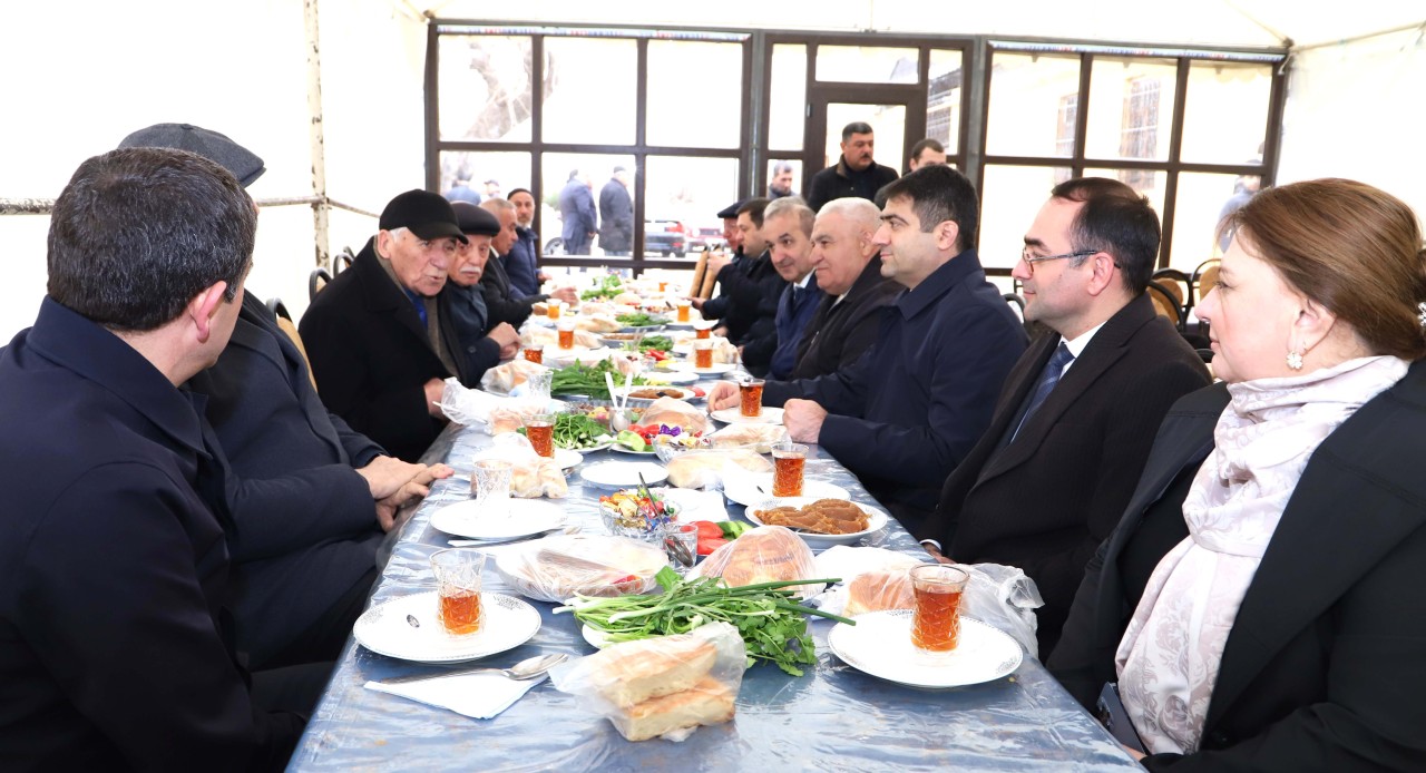 Ağstafanın icra başçısı Aydın Tağızadənin yas mərasimində - FOTOLAR